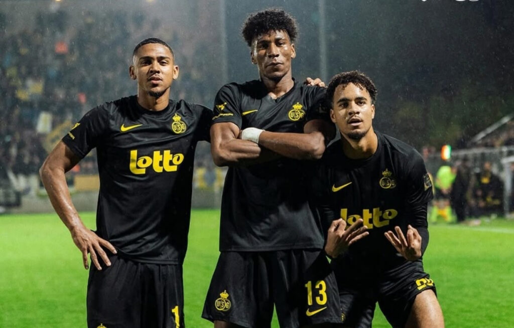 El ecuatoriano Kevin Rodríguez (centro) marcó un nuevo doblete con Union Saint Gilloise en la Copa de Bélgica.