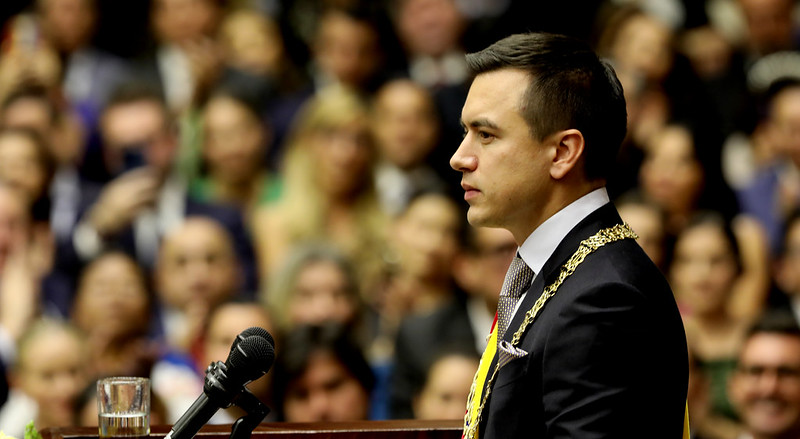 Daniel Noboa baja un puesto en el ranking de mandatarios con mejor imagen positiva en Sudamérica, según consultora.