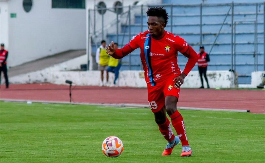 Djorkaeff Reasco firmaría por tres temporadas con Independiente del Valle para la LigaPro 2026