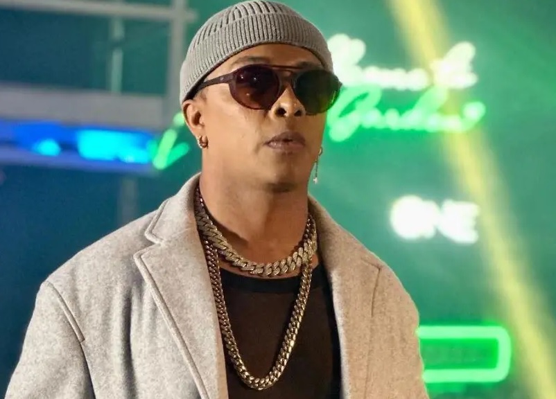 El cantante ecuatoriano de género urbano Dennys De La Torre, conocido como 'Dennys The Black', se convirtió en víctima de un ataque armado.