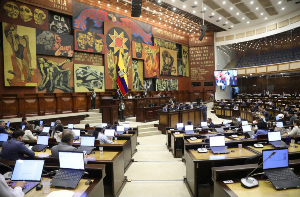 Asamblea abre debate a resoluciones sobre violencia política, agua y hospital antes de suspender sesión. FOTO: @AsambleaEcuador.