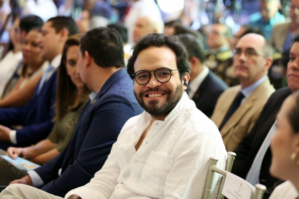 El presidente del Consejo Directivo del Instituto Ecuatoriano de Seguridad Social (IESS), Édgar Lama von Buchwald, renunció a su cargo. FOTO: @Edgarjoselama.