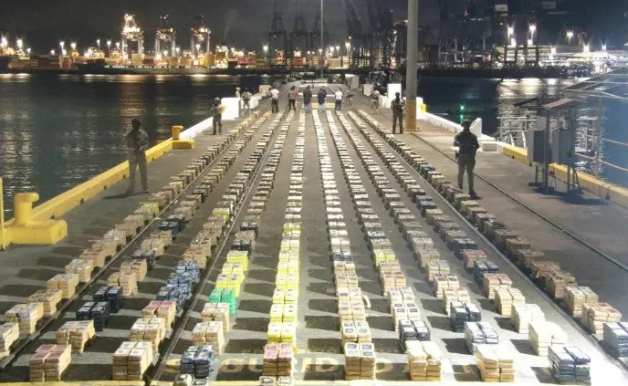 Las autoridades de Panamá incautaron 13,5 toneladas de cocaína, valoradas en unos 200 millones de dólares en el mercado internacional.