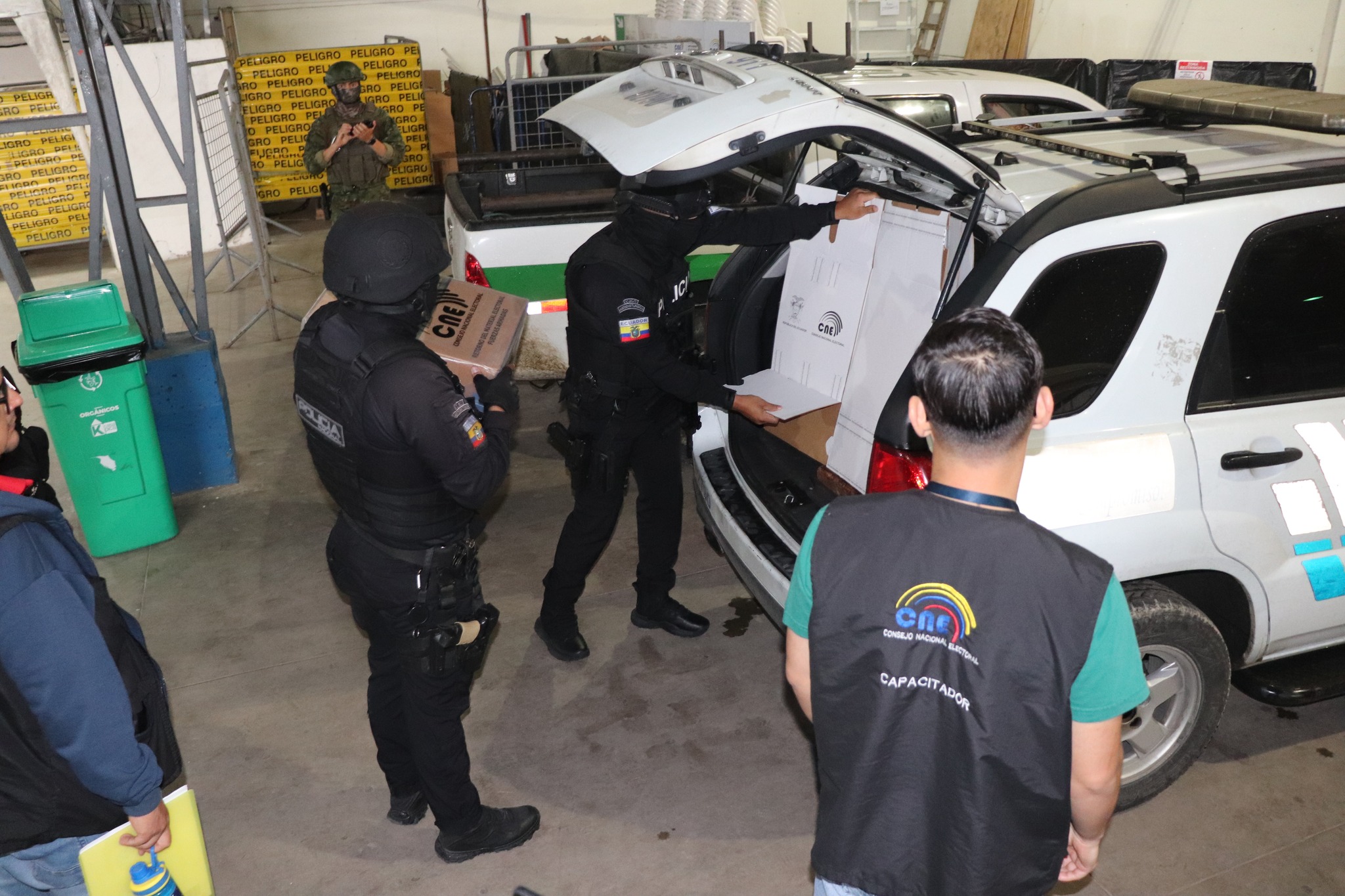 Más de 403.000 electores se preparan para votar en Santo Domingo de los Tsáchilas (2)