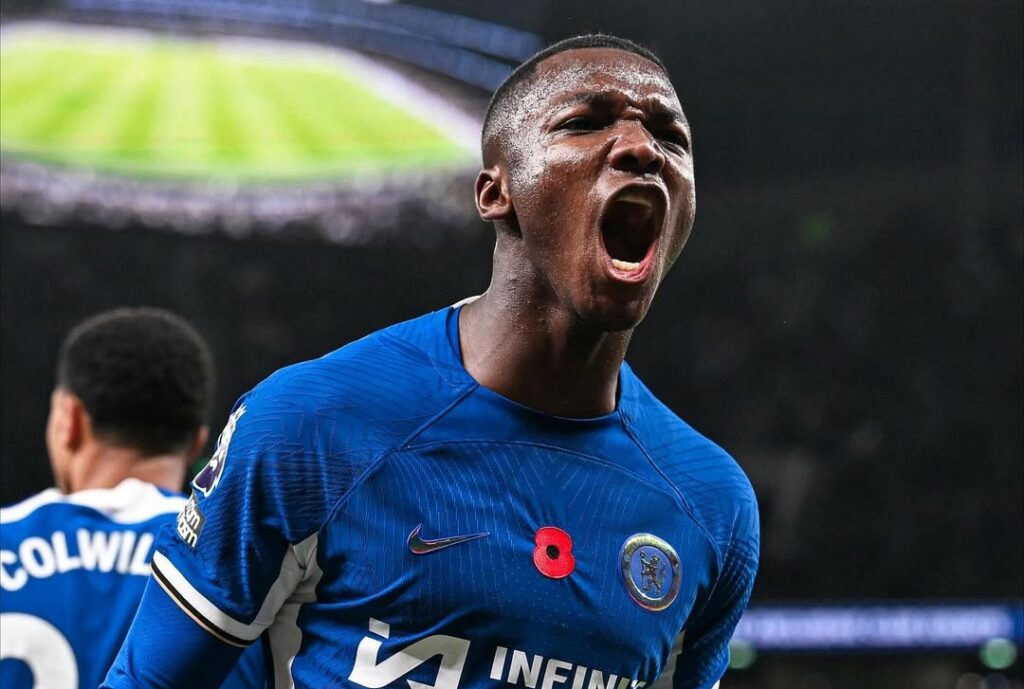 Moisés Caicedo se consagra como Mejor Jugador de la fecha en la Premier League