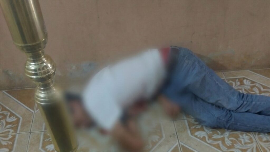 Un joven fue asesinado mientras ayudaba con los arreglos fúnebres de otra víctima de un atentado, el hecho ocurrió en Pasaje, El Oro. (Redes sociales)