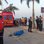 Una mujer murió ahogada mientras disfrutaba en la playa de Jaramijó, provincia de Manabí.