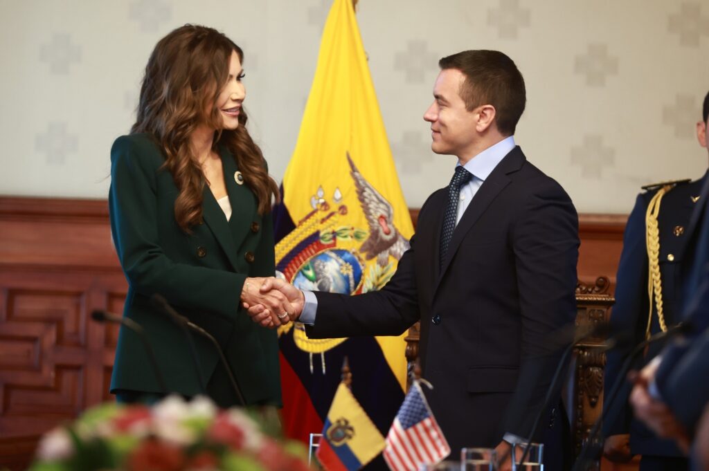 Visita de Kristi Noem a Ecuador