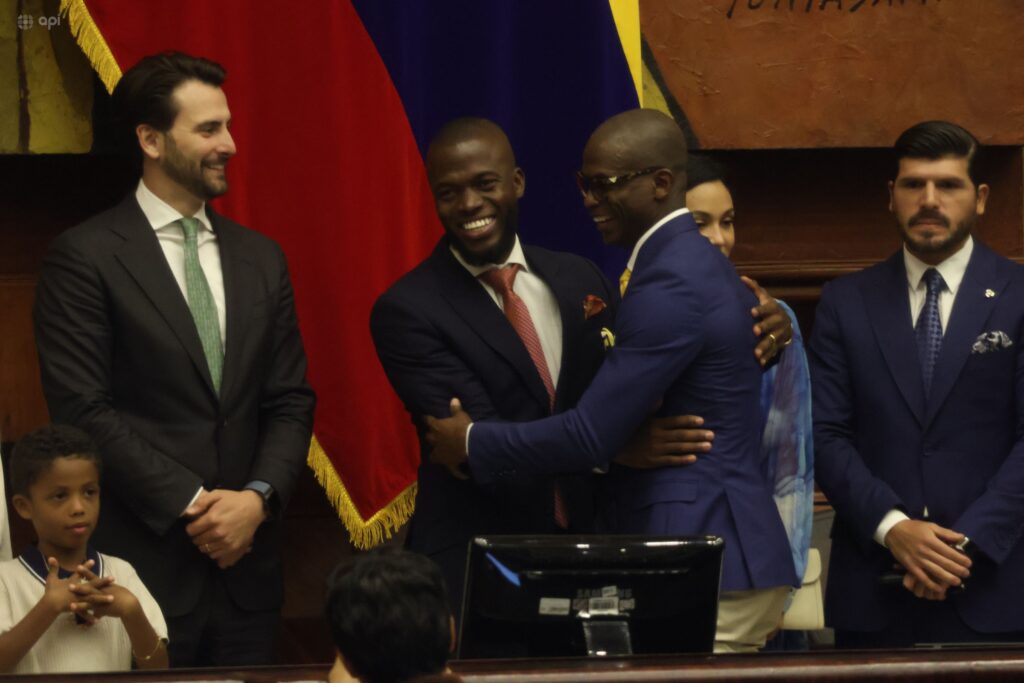 Enner Valencia recibe la Condecoración Vicente Rocafuerte.