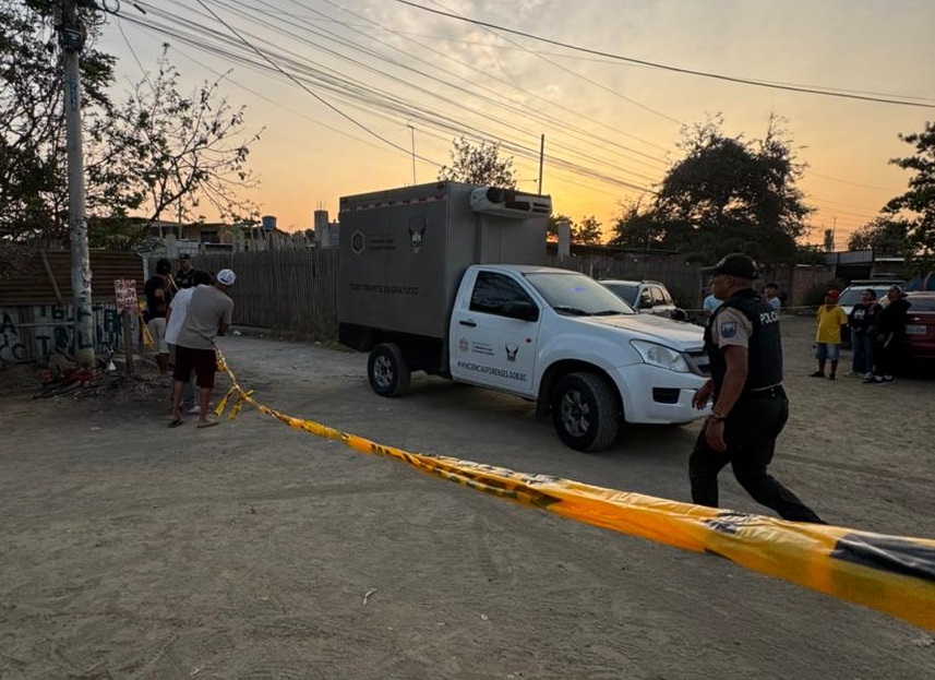 A Alfredo Moreira Reynel, de 45 años, conocido como “Pecho y Pulmón”, lo asesinaron la tarde de este miércoles 17 de diciembre en la parroquia Leonidas Proaño,