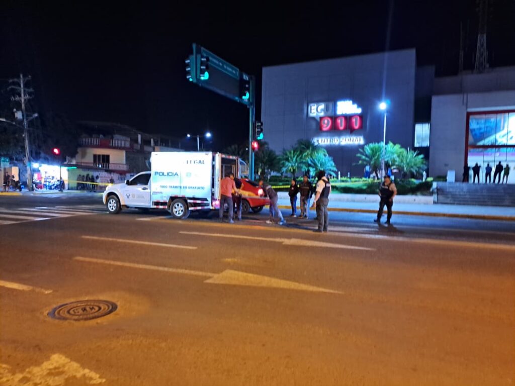 Asesinan al chofer de un taxi informal frente a las instalaciones del ECU-911 en Portoviejo, Manabí