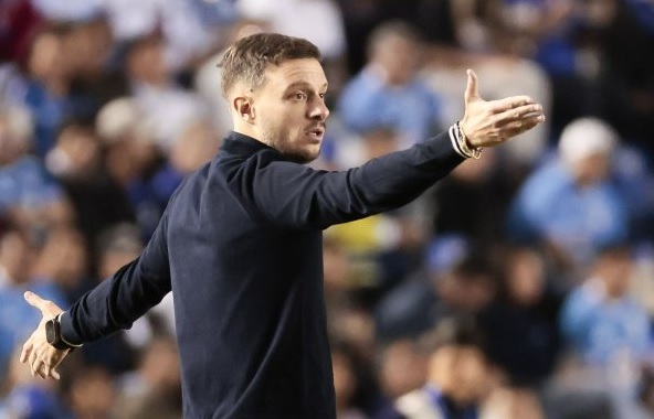 Botafogo anunció este lunes 22 de diciembre la contratación del argentino Martín Anselmi como nuevo director técnico del club brasileño.