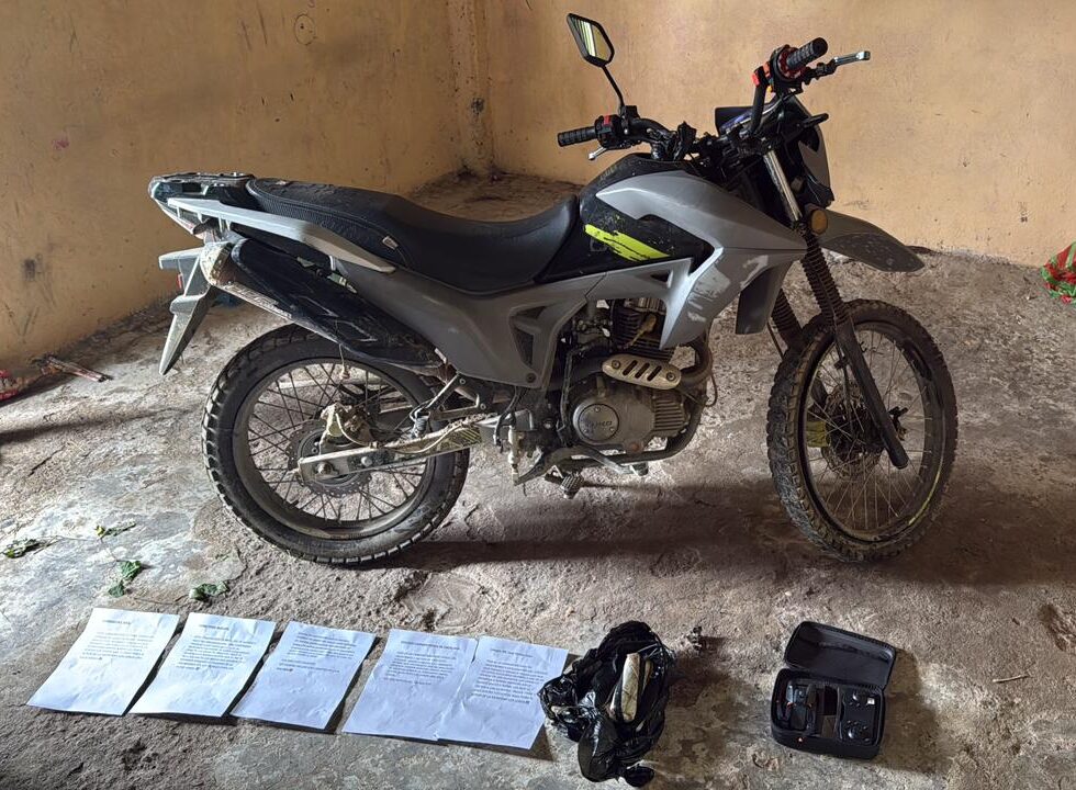 Decomiso de explosivos. Fotografía @PolicíaEcuador