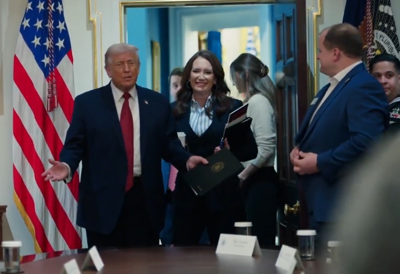 Donald Trump, presidente de Estados Unidos, advirtió al mandatario colombiano Gustavo Petro que será "el siguiente" después de Nicolás Maduro".