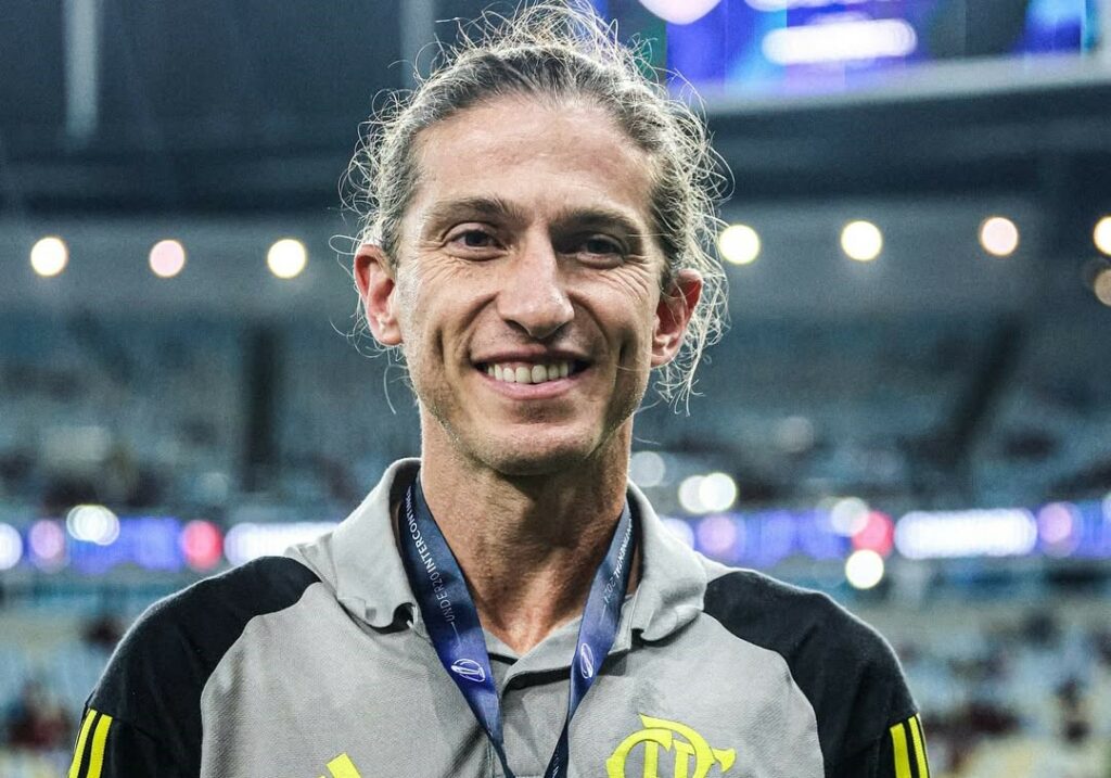 Flamengo anuncia la renovación de Filipe Luís como entrenador hasta diciembre de 2027
