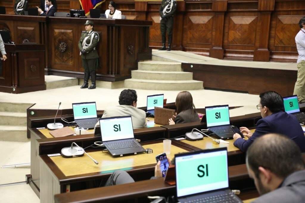 Pleno aprueba resolución para fortalecer justicia y enfrentar crimen organizado. FOTO: @AsambleaEcuador.