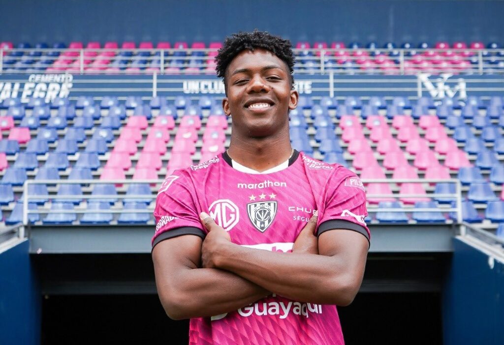 Independiente del Valle anunció este martes 23 de diciembre la incorporación del delantero ecuatoriano Djorkaeff Reasco como refuerzo para la temporada 2026.