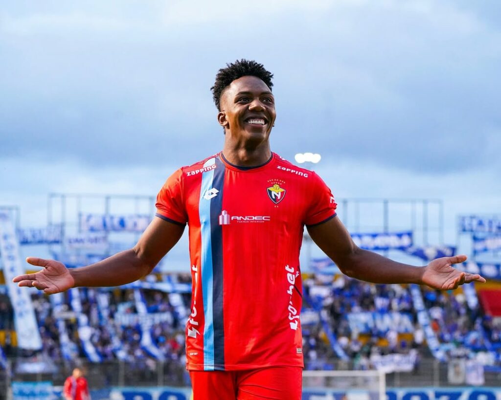 Independiente del Valle confirma fichaje de Djorkaeff Reasco para la temporada 2026