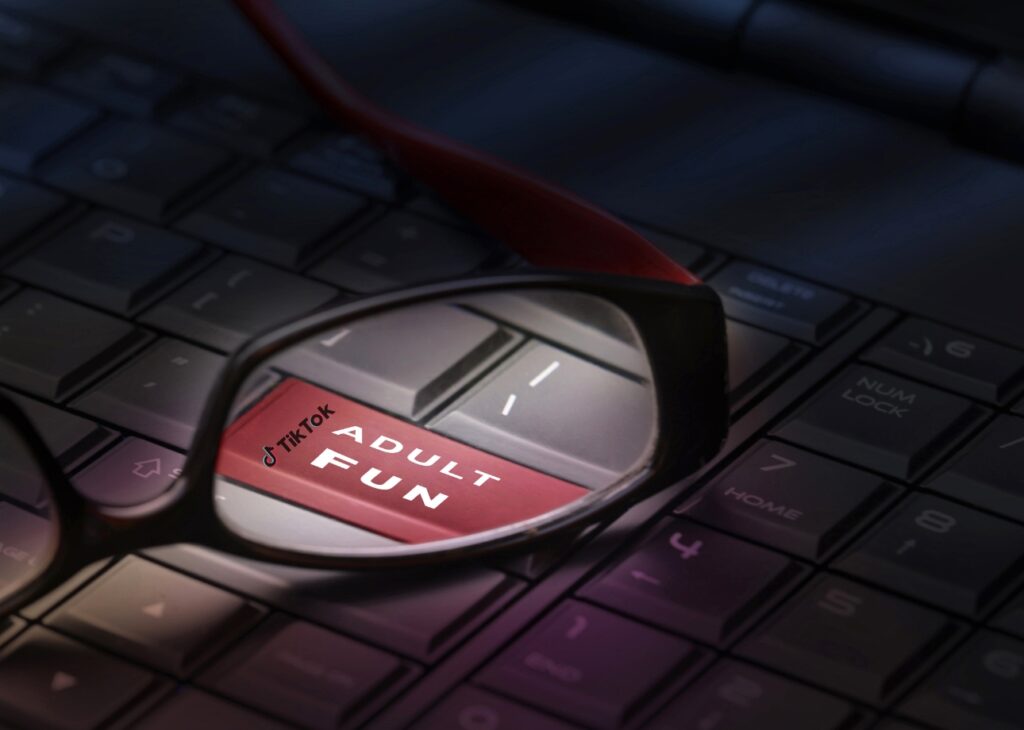 Investigación española denuncia que TikTok permite la circulación de contenido sexualizado de menores y redirige a espacios donde se comercializa material ilegal