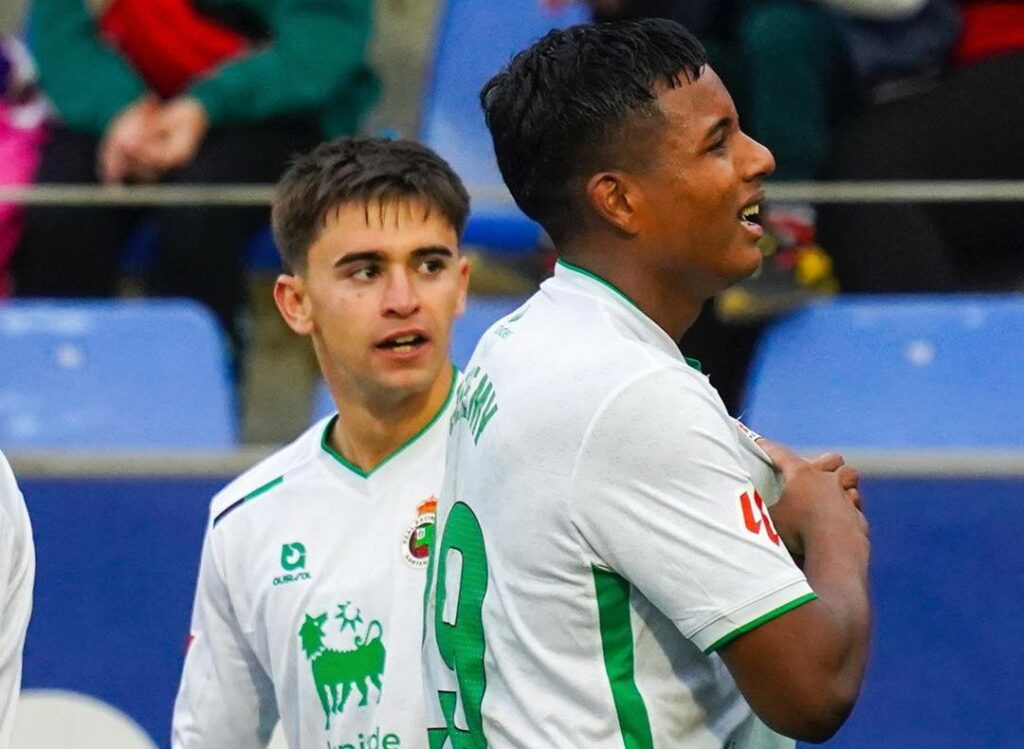 Jeremy Arévalo marca en el empate 1-1 entre Racing de Santander y Huesca