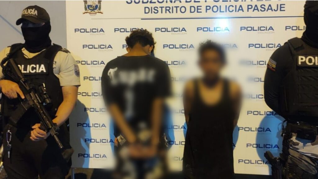 La Policía neutralizó a dos presuntos delincuentes tras una persecución en el cantón Pasaje, provincia de El Oro. (Policía Nacional)