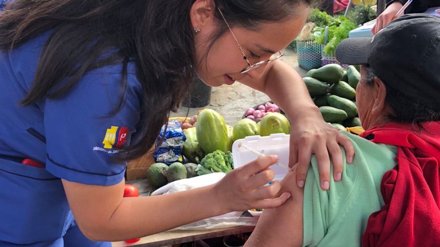 Más de 319.000 ciudadanos fueron inmunizados en la segunda jornada de vacunación en Ecuador. (Ministerio de Salud)
