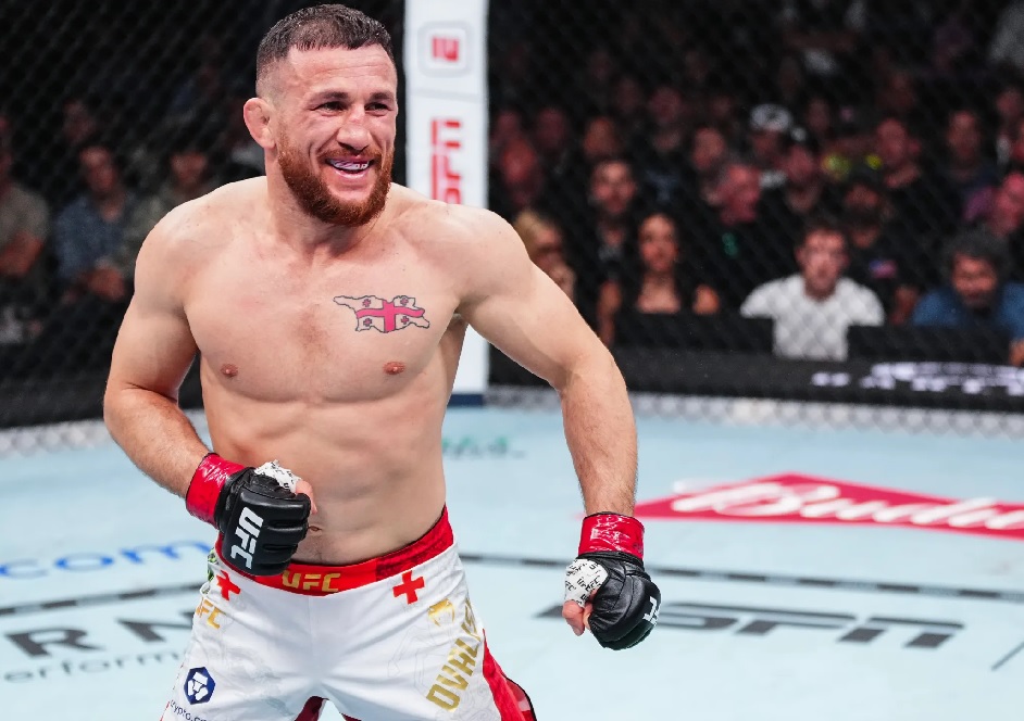 Merab Dvalishvili, campeón de peso gallo de la UFC, defenderá su título por cuarta vez en 2025 este sábado en el evento estelar de UFC 323.