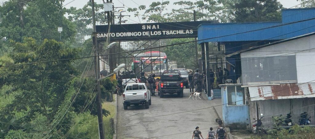 Santo Domingo operativo de traslado de privados de libertad suspende visitas en la cárcel Bellavista