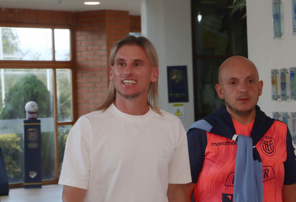 “Soñamos en grande”: Beccacece analiza el sorteo y reclama revisión de la sanción a Caicedo