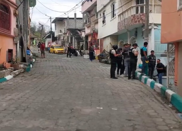Tres hombres, presuntos integrantes del grupo criminal Los Tiguerones, detenidos, dejó una serie de operativos policiales.