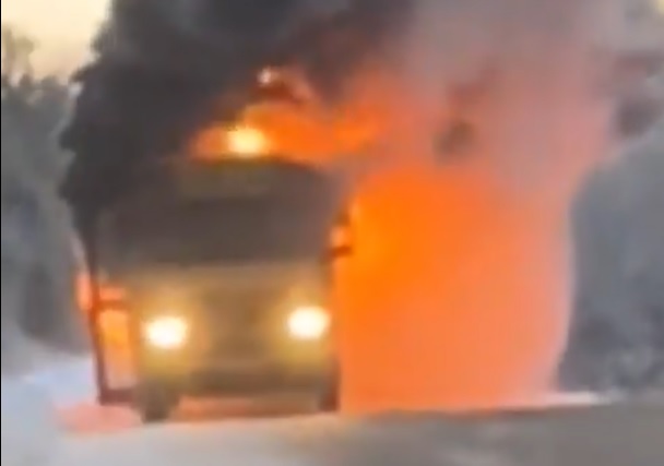 Un autobús escolar con 15 estudiantes a bordo se incendió este lunes 7 de diciembre, en el condado de  Erie, en el estado de Nueva York.