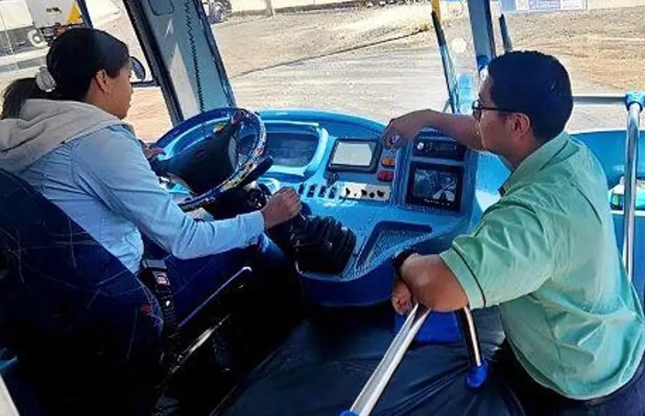 Un total de 41 mujeres, todas víctimas o sobrevivientes de violencia de género, obtuvieron sus licencias profesionales de conducir tipo D.