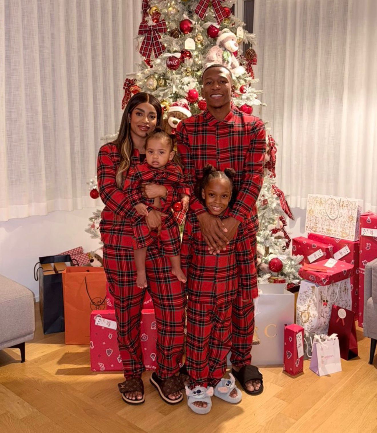 Pervis Estupiñán Navidad