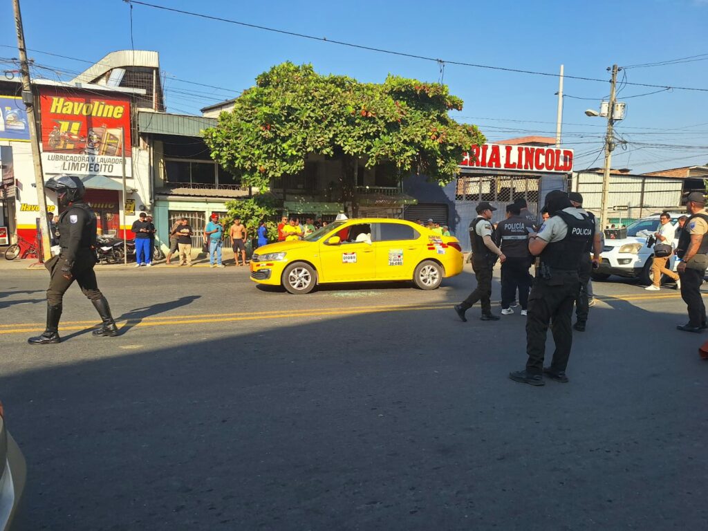 Asesinato de taxista en Portoviejo activa un operativo policial.