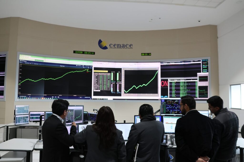 Ecuador moderniza el centro de control del SNI con inversión histórica.