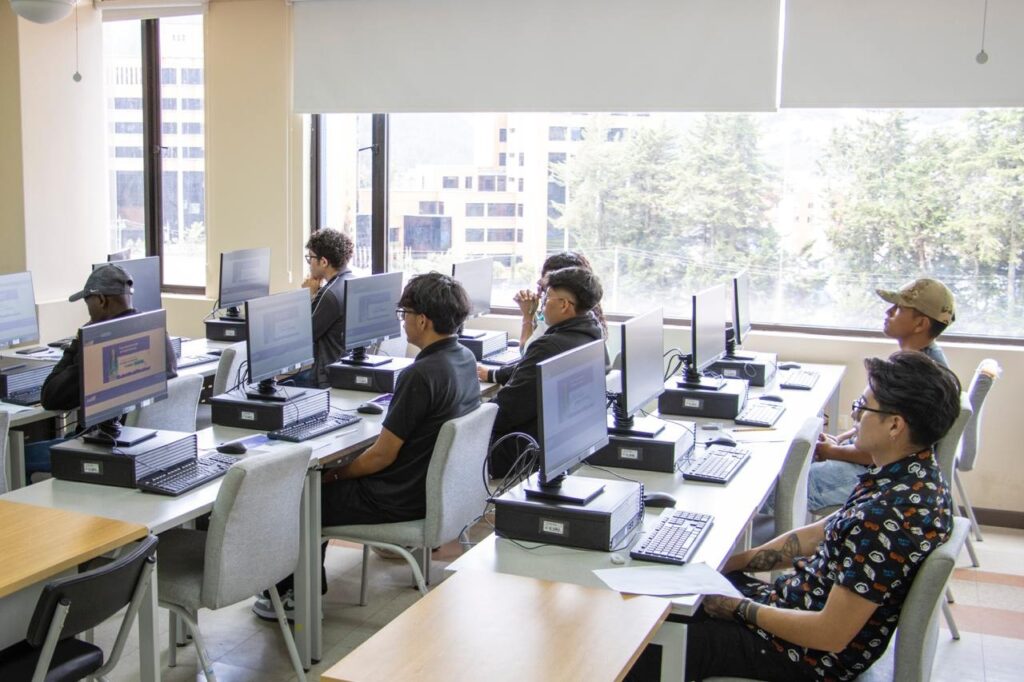 ¿Cuándo y cómo inscribirse en institutos tecnológicos públicos de Ecuador?