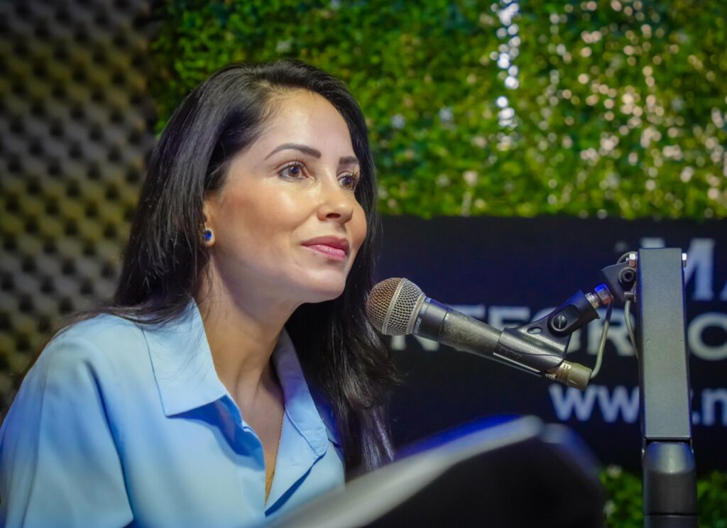 Luisa González: presidenta de la Revolución Ciudadana endurece críticas tras ruptura con Marcela Aguiñaga.