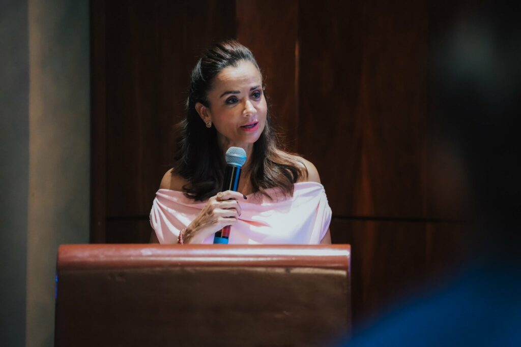 Marcela Aguiñaga marca distancia del correísmo: "El Ecuador de hoy no es el Ecuador de Correa".