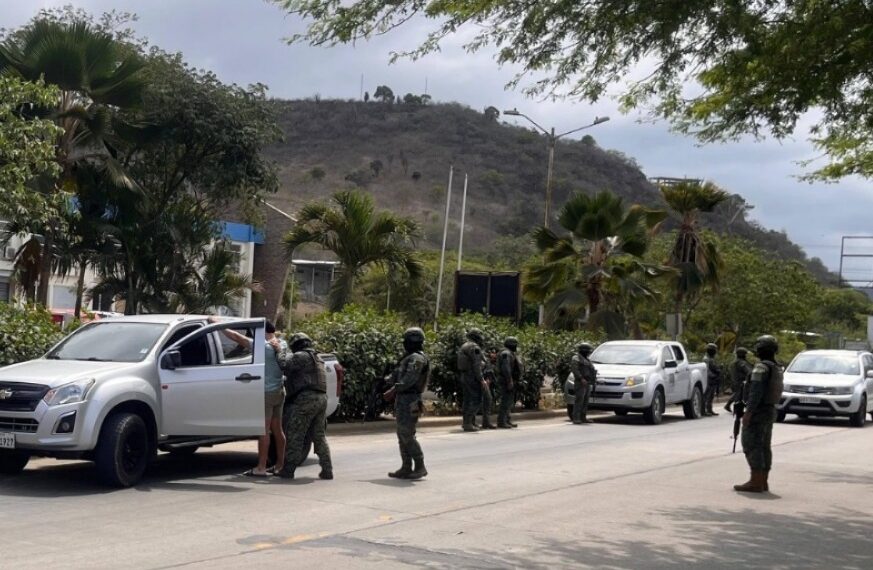 Violencia en Puerto López provoca cancelaciones hoteleras.
