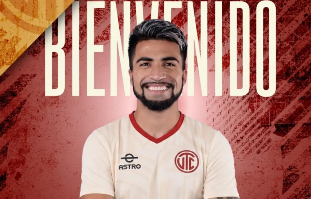 El atacante Adolfo Muñoz firma con Universidad Técnica de Cajamarca