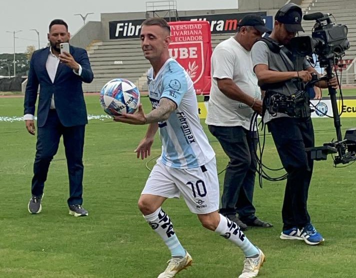 Este martes 6 de enero de 2026, al mediocampista argentino-ecuatoriano Damián 'Kitu' Díaz lo presentaron oficialmente como nuevo jugador de Guayaquil City.