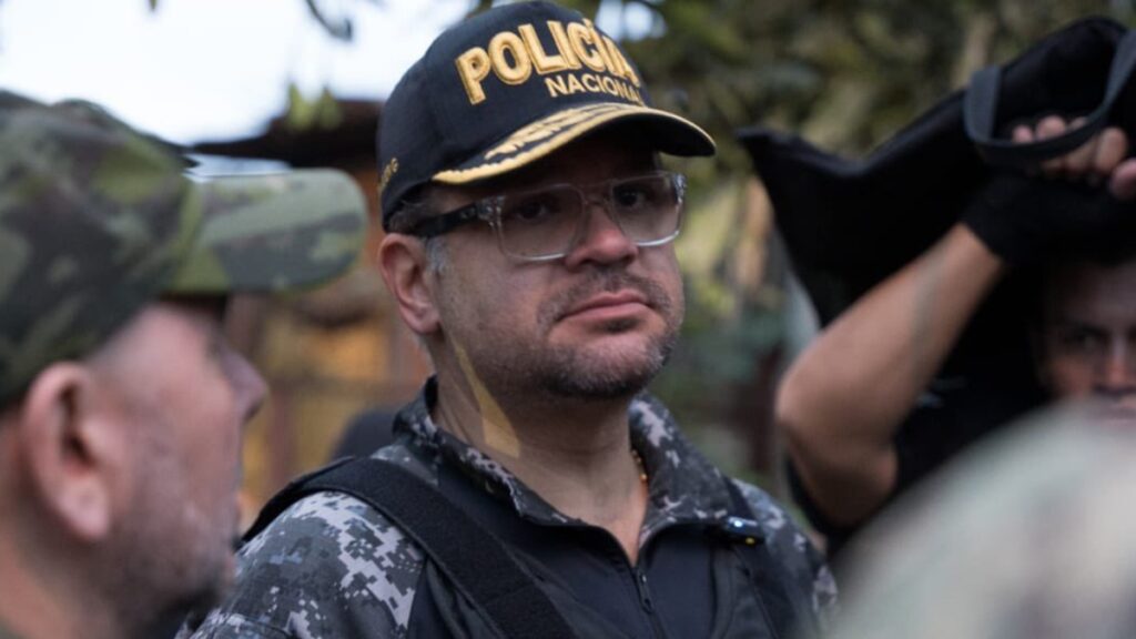 John Reimberg, ministro del Interior de Ecuador, revela perfil criminal de víctimas en la Isla Mocolí y critica fallo en España. (X)