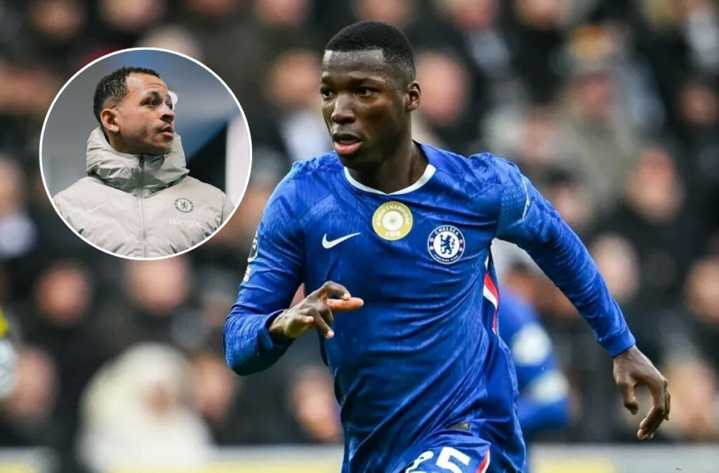 Moisés Caicedo elogia a Liam Rosenior tras debut victorioso del Chelsea