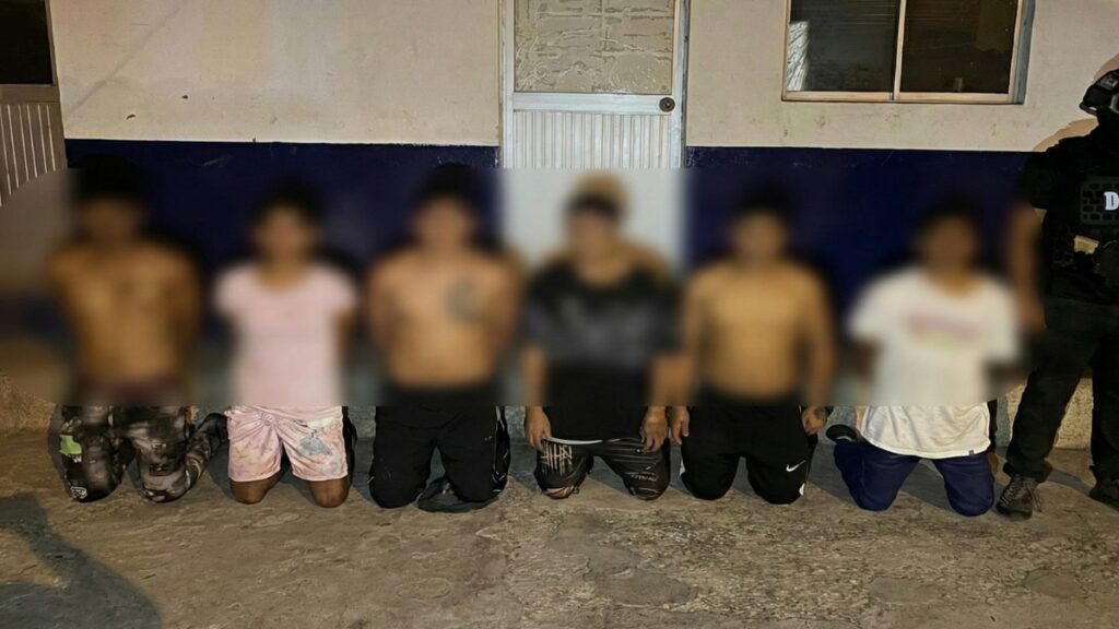 Seis sospechosos que habrían participado en masacre de Puerto López fueron detenidos durante un operativo en Santa Elena. (Ministerio del Interior)