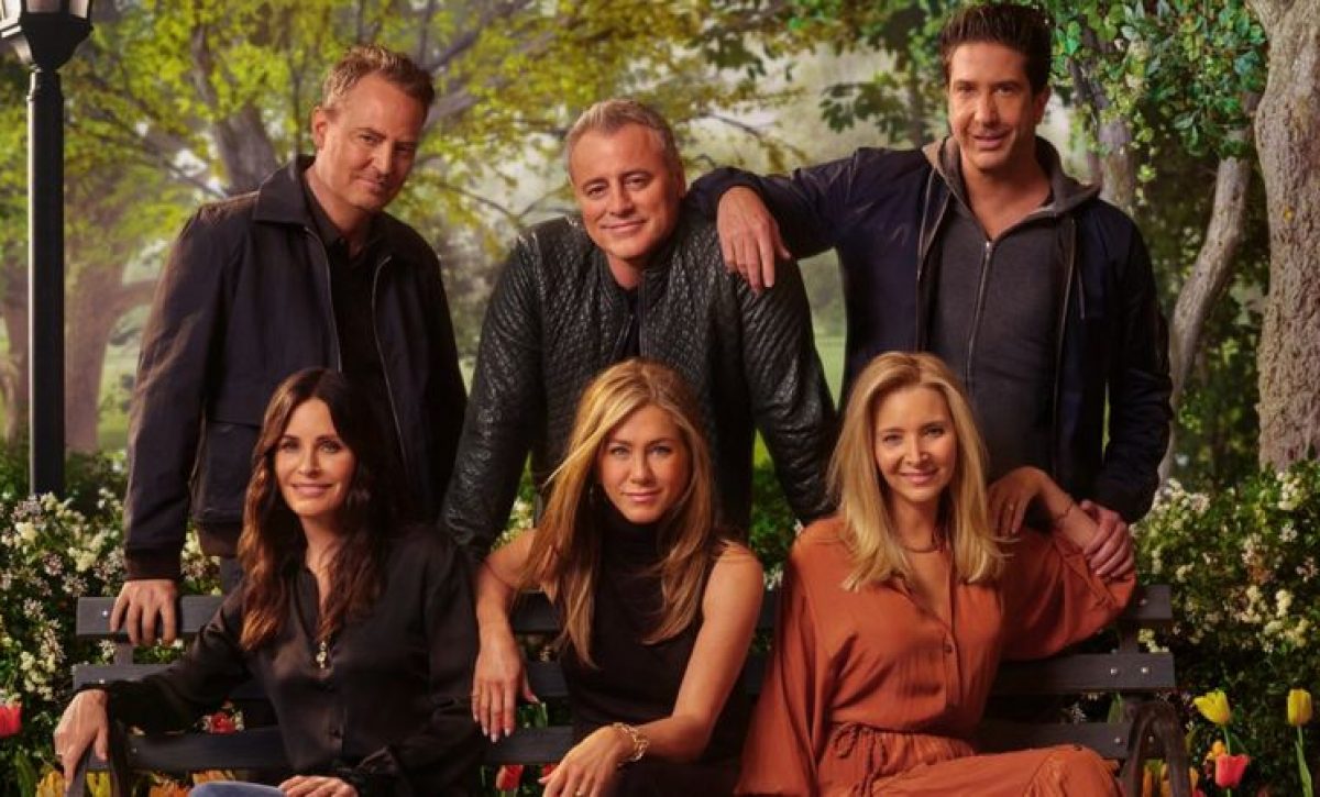 118667878_ka_05_friendsreunion