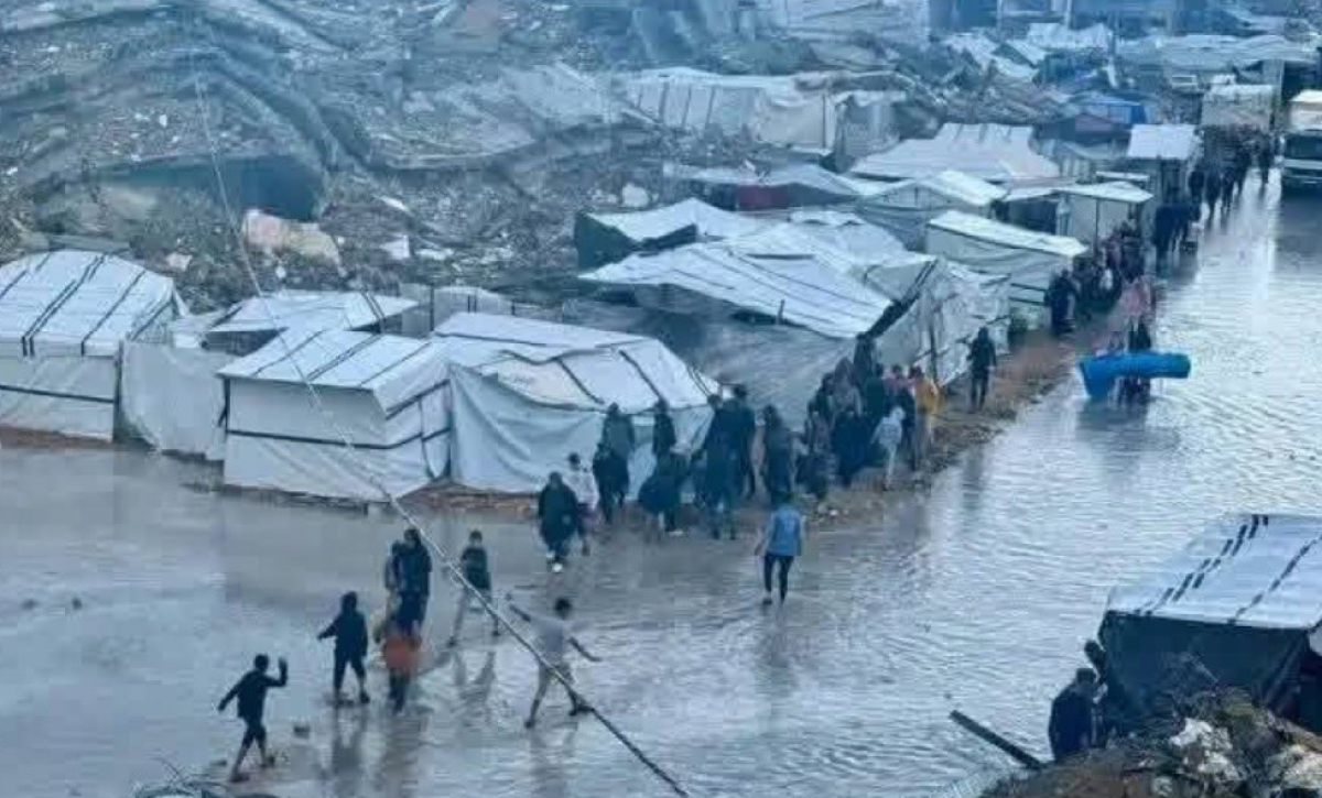 Las condiciones meteorológicas ponen en peligro a 1,5 millones de desplazados en el enclave palestino.