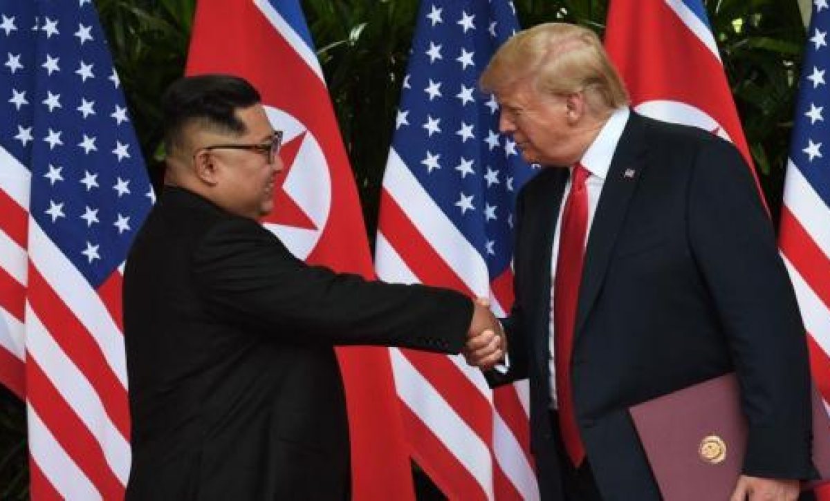 20210223071430_trump-ofrecia-a-kim-jong-un-llevarl_tn0-1