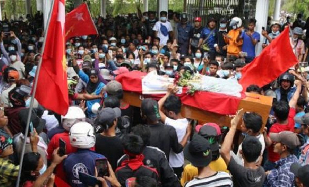 20210307111248_protestas-multitudinarias-y-funeral