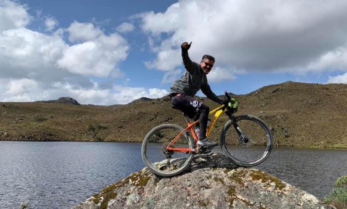 20210309031925_lamentan-en-ecuador-la-muerte-del-e