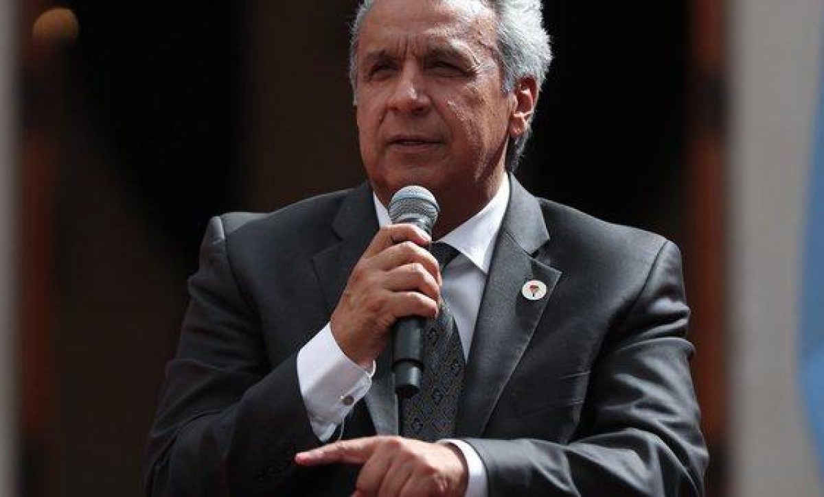 20210310090136_presidente-de-ecuador-ofrece-vacuna